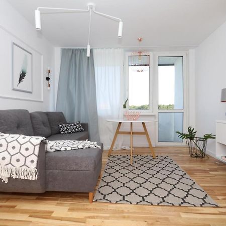 وارسو Romaszewskiego Zoliborz Bedroom Pokoj Metro المظهر الخارجي الصورة