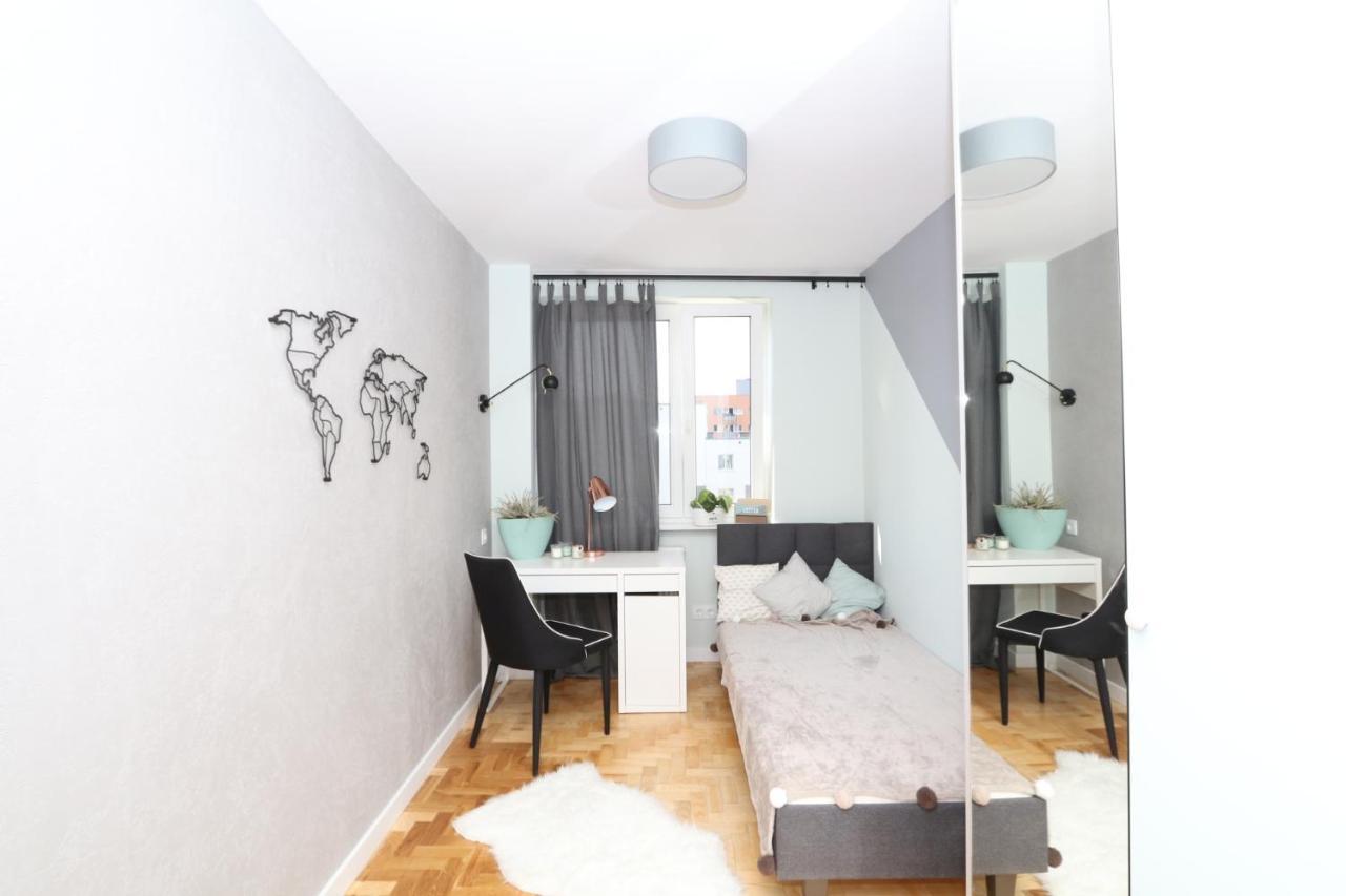 وارسو Romaszewskiego Zoliborz Bedroom Pokoj Metro المظهر الخارجي الصورة