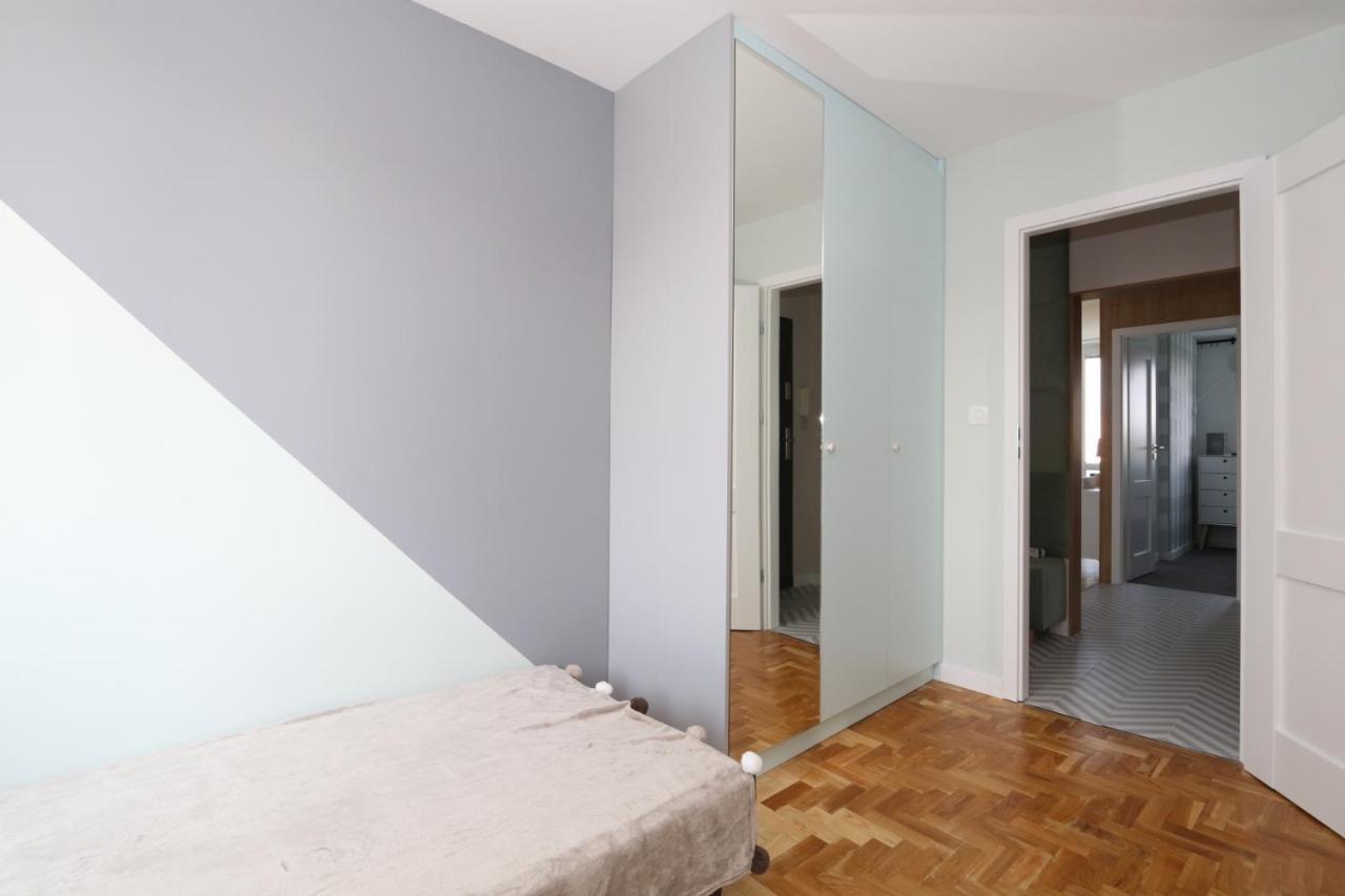 وارسو Romaszewskiego Zoliborz Bedroom Pokoj Metro المظهر الخارجي الصورة